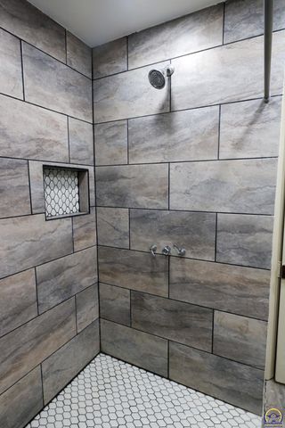 116 N Fourth St, Madison, KS 66860