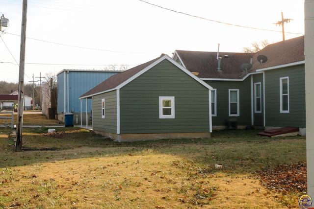 116 N Fourth St, Madison, KS 66860
