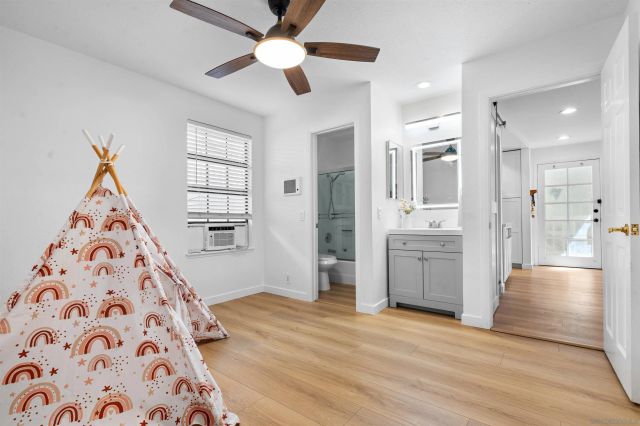 3975 Hortensia St E7, San Diego, CA 92110