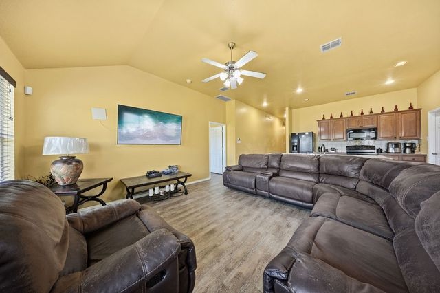 549 Anchor Way, Crowley, TX 76036