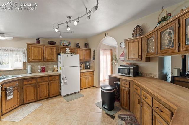 806 Desert Circle, Fountain, CO 80817