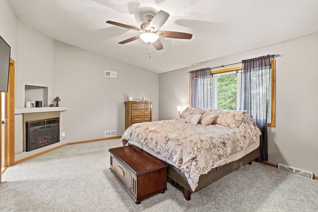 7244 S Dover Hill COURT, Franklin, WI 53132