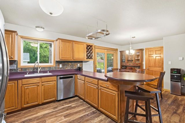 7244 S Dover Hill COURT, Franklin, WI 53132