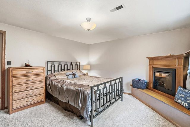 7244 S Dover Hill COURT, Franklin, WI 53132