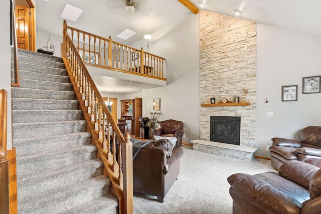 7244 S Dover Hill COURT, Franklin, WI 53132