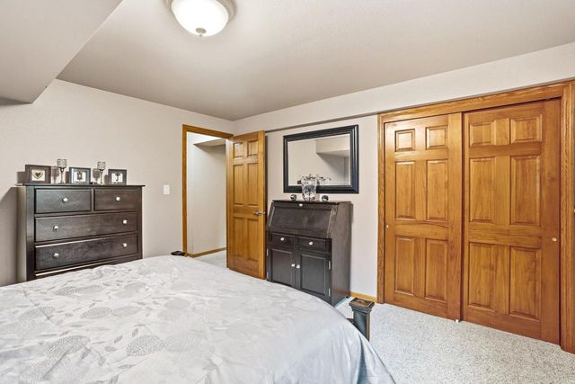 7244 S Dover Hill COURT, Franklin, WI 53132