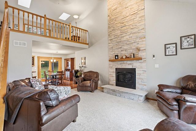 7244 S Dover Hill COURT, Franklin, WI 53132