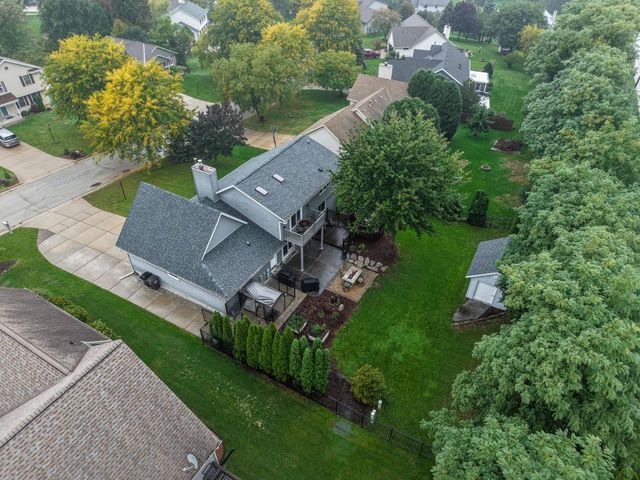 7244 S Dover Hill COURT, Franklin, WI 53132