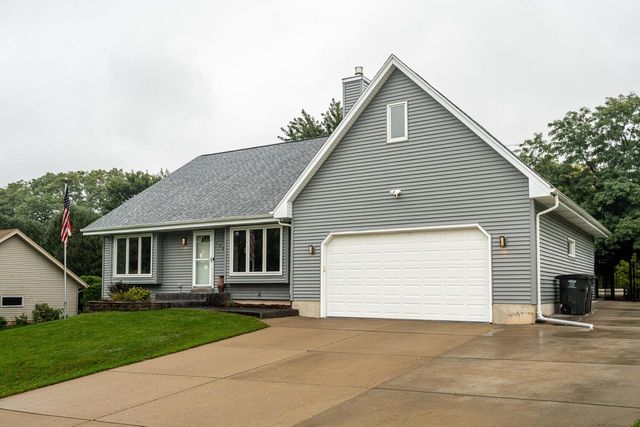 7244 S Dover Hill COURT, Franklin, WI 53132