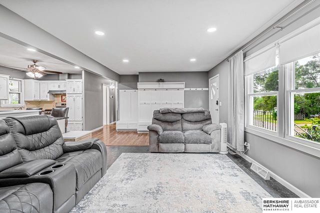 7411 S 73rd Avenue, La Vista, NE 68128