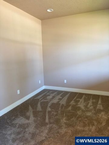 704 NW George Ct, Sublimity, OR 97385