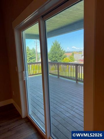 704 NW George Ct, Sublimity, OR 97385
