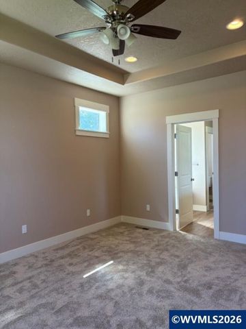 704 NW George Ct, Sublimity, OR 97385