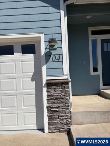 704 NW George Ct, Sublimity, OR 97385