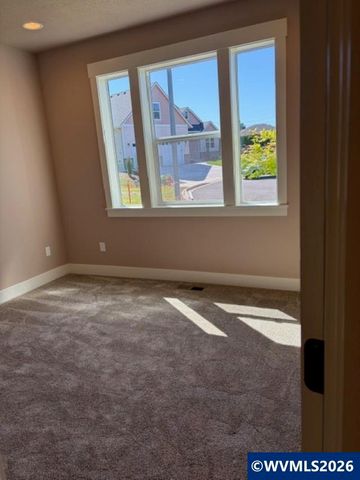 704 NW George Ct, Sublimity, OR 97385