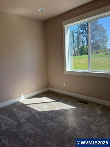 704 NW George Ct, Sublimity, OR 97385