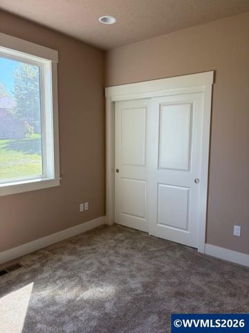 704 NW George Ct, Sublimity, OR 97385