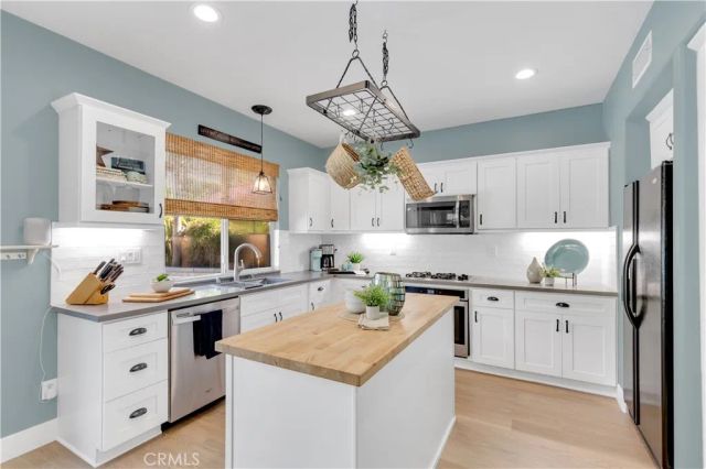 8 Style Drive, Aliso Viejo, CA 92656