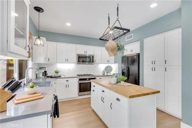 8 Style Drive, Aliso Viejo, CA 92656