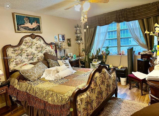 1700 NE 191st St 105, Miami, FL 33179