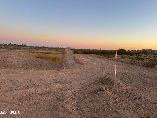 375TH N of Montebello Avenue 2, Tonopah, AZ 85354