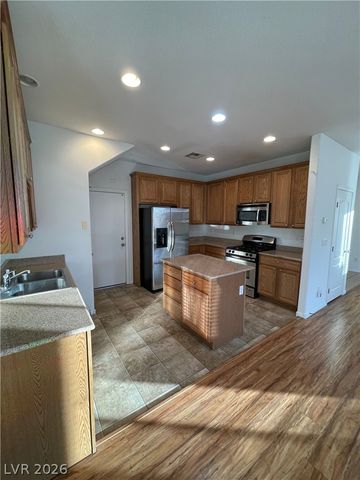 8144 Satin Carnation, Las Vegas, NV 89166