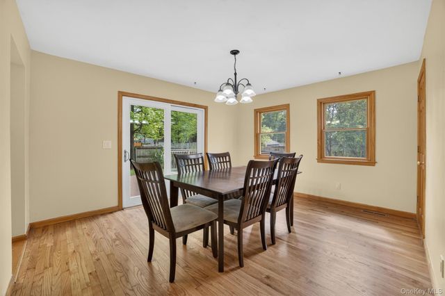 3079 Maqua Place, Mohegan Lake, NY 10547