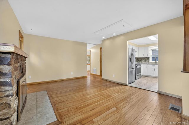 3079 Maqua Place, Mohegan Lake, NY 10547
