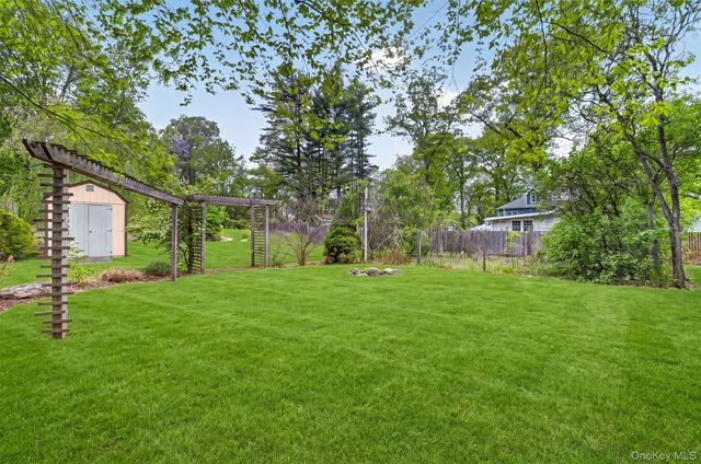 3079 Maqua Place, Mohegan Lake, NY 10547