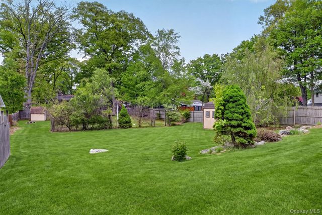 3079 Maqua Place, Mohegan Lake, NY 10547