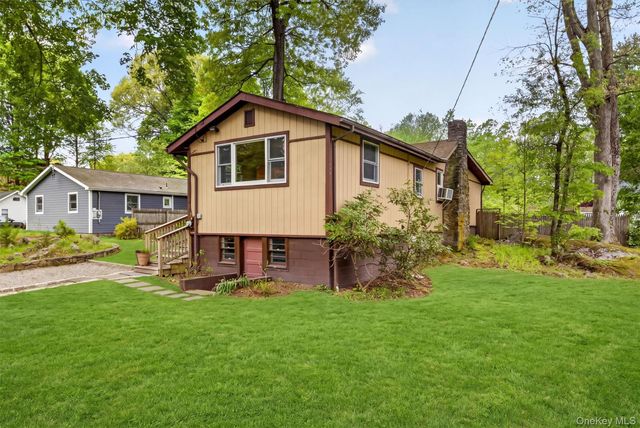 3079 Maqua Place, Mohegan Lake, NY 10547