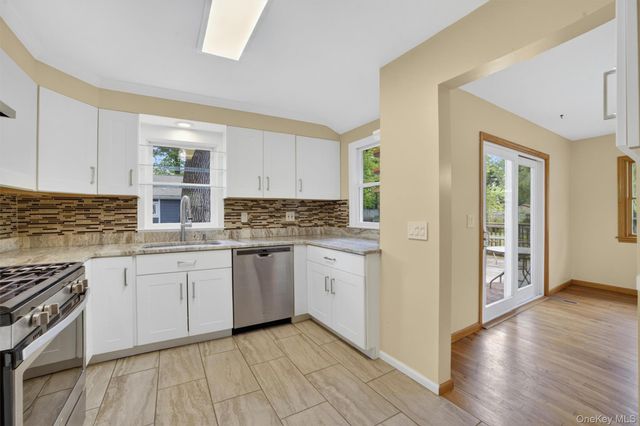 3079 Maqua Place, Mohegan Lake, NY 10547