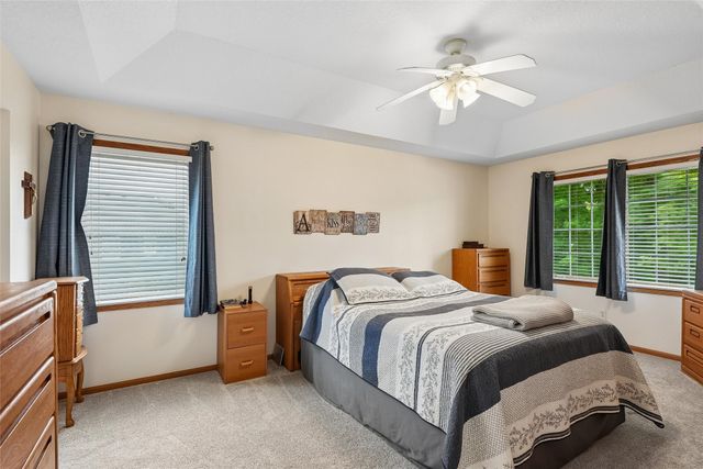3106 E Spring Street, Des Moines, IA 50320