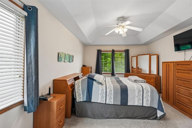 3106 E Spring Street, Des Moines, IA 50320
