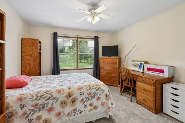 3106 E Spring Street, Des Moines, IA 50320