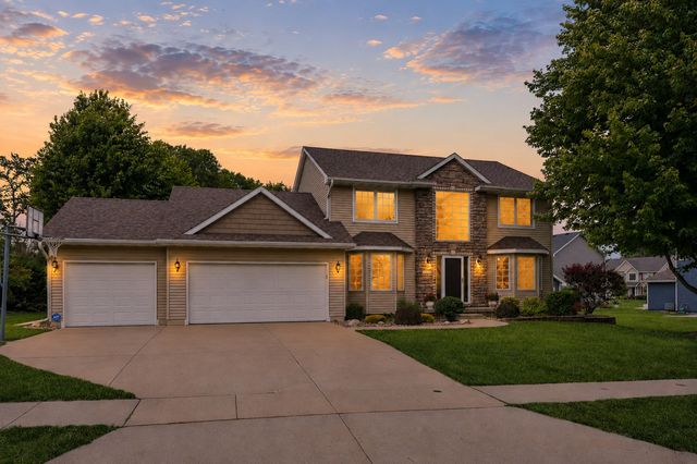 3106 E Spring Street, Des Moines, IA 50320