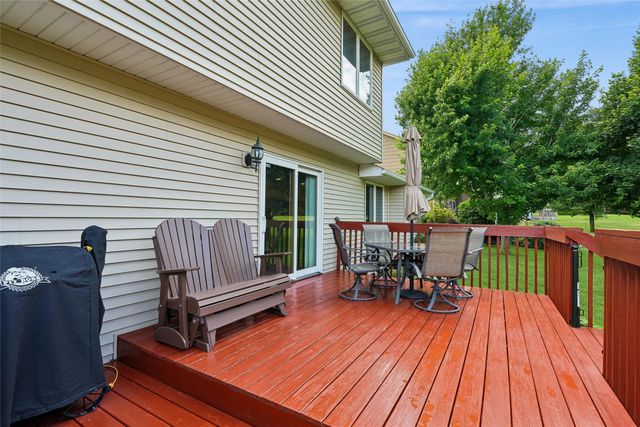 3106 E Spring Street, Des Moines, IA 50320