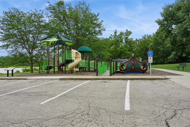 3106 E Spring Street, Des Moines, IA 50320