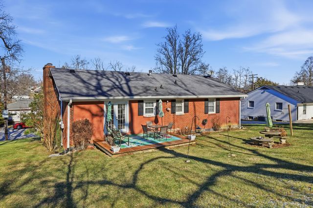 388 Runyon Road, Harrodsburg, KY 40330