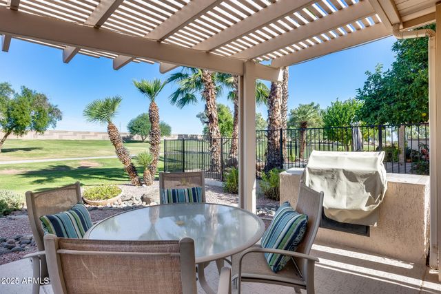 15208 W LAS BRIZAS Lane, Sun City West, AZ 85375
