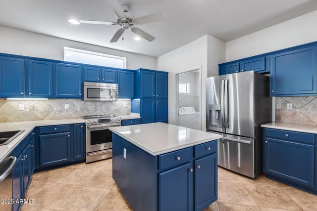 15208 W LAS BRIZAS Lane, Sun City West, AZ 85375