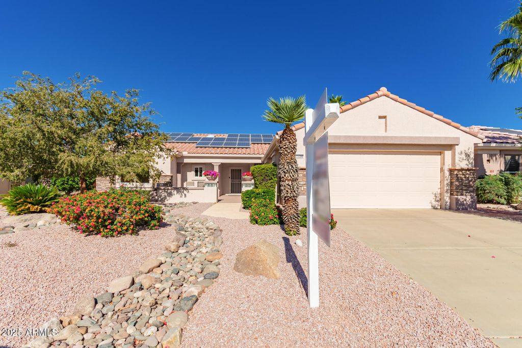 15208 W LAS BRIZAS Lane, Sun City West, AZ 85375