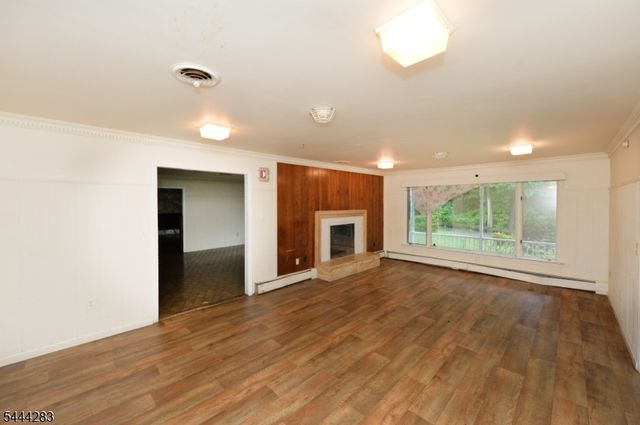 105 Ricker Dr, Ringwood Boro, NJ 07456