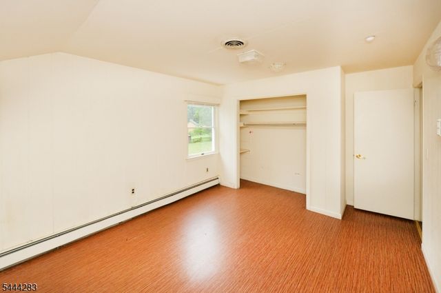 105 Ricker Dr, Ringwood Boro, NJ 07456