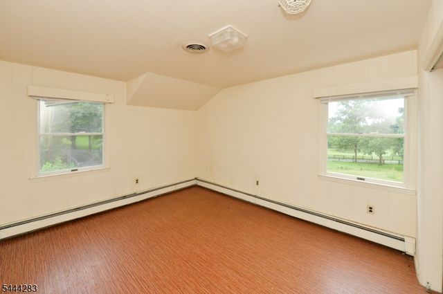 105 Ricker Dr, Ringwood Boro, NJ 07456