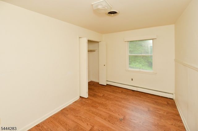 105 Ricker Dr, Ringwood Boro, NJ 07456