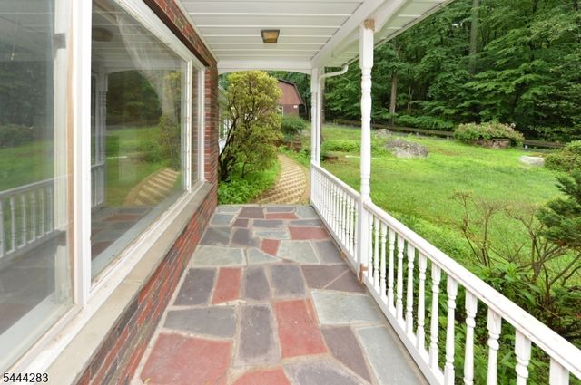 105 Ricker Dr, Ringwood Boro, NJ 07456