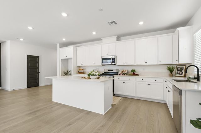 12650 Snowy Owl Way, Rancho Cordova, CA 95742