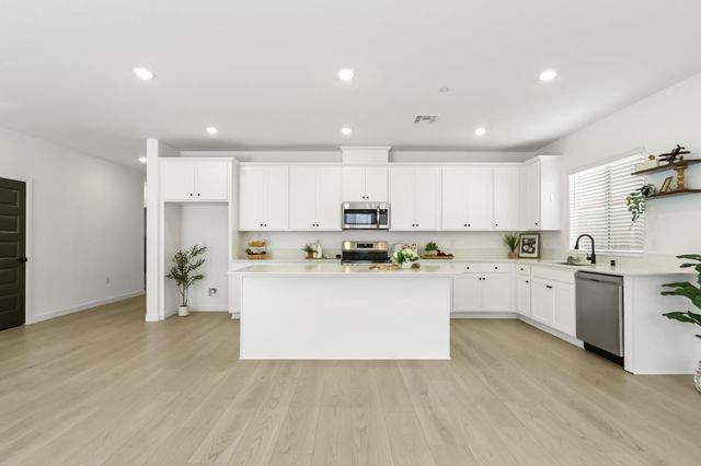 12650 Snowy Owl Way, Rancho Cordova, CA 95742