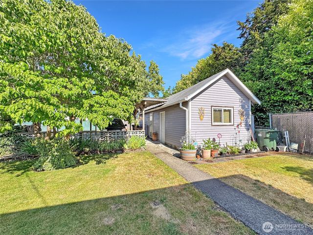 1008 F Street, Centralia, WA 98531